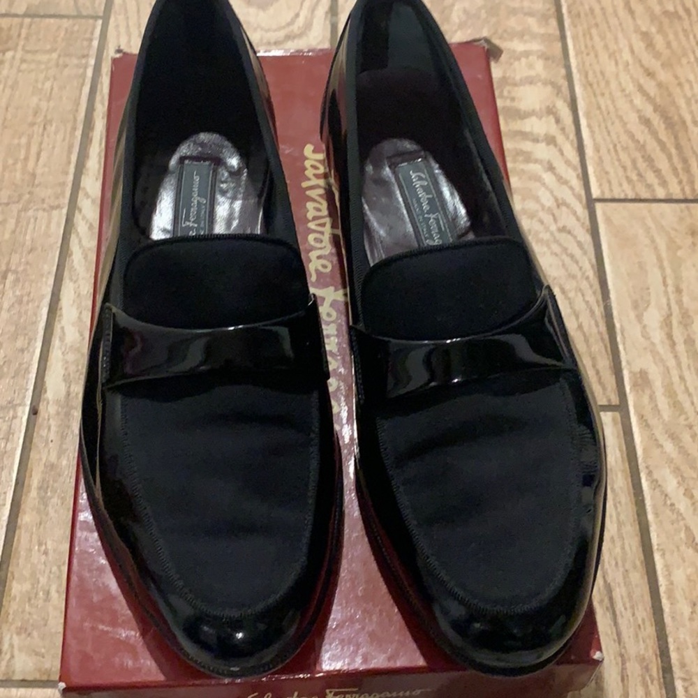 *SOLD* Men’s Sz 10 Salvatore Ferragamo dress shoes
